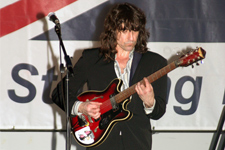 Read more about Vance's  rebuild of his Teisco Del Rey EP-8 guitar.